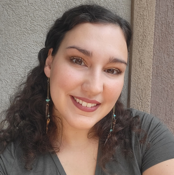 Meet your Posher, Carolane - Picture 1 of 1